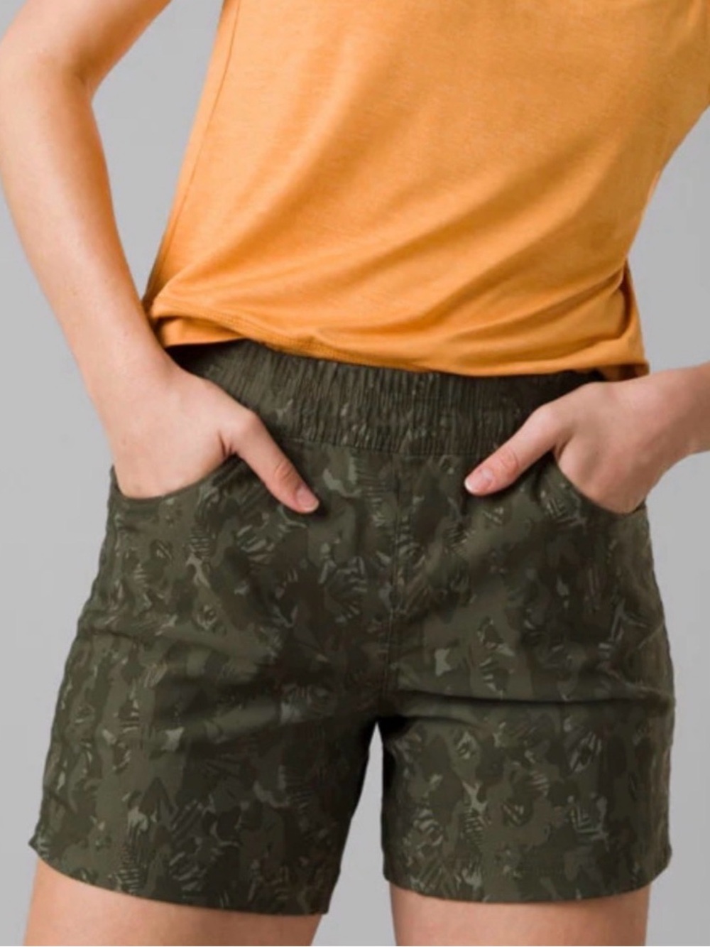 Prana Halle E-Waist Hiking Short Evergreen Camo Athletic outdoor NEW Sz 4
